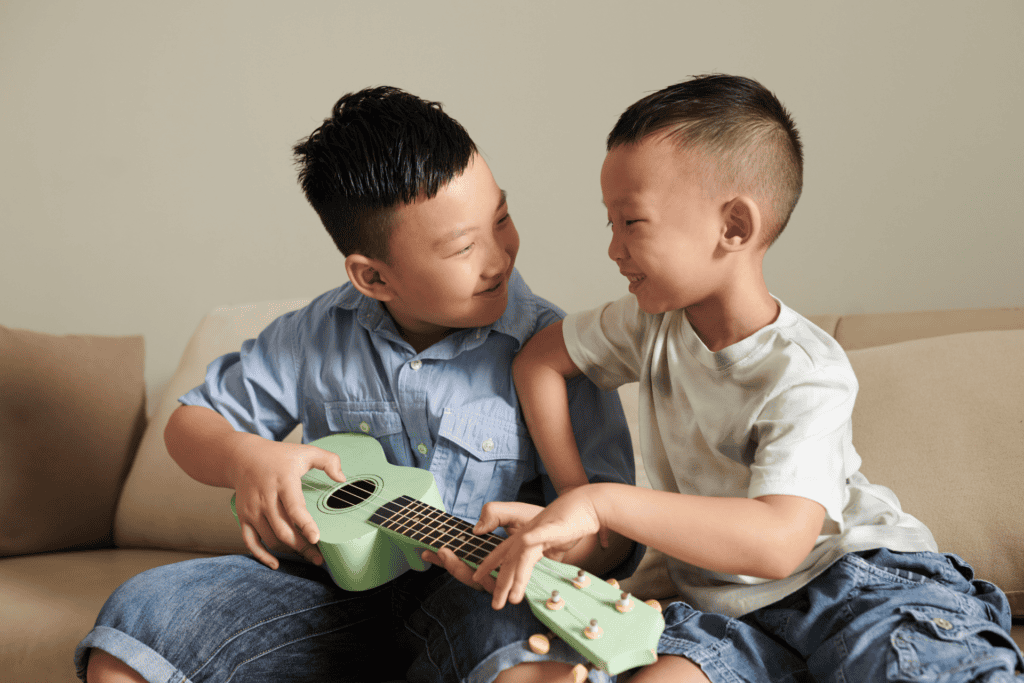 兒童幾歲學吉他最好?兒童吉他學習的黃金時期:抓住孩子音樂啟蒙的最佳機會